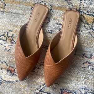 ABOUND camel woven flats